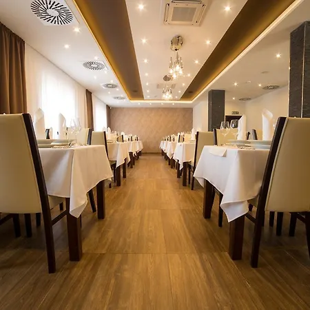 Daro Hotel 3*